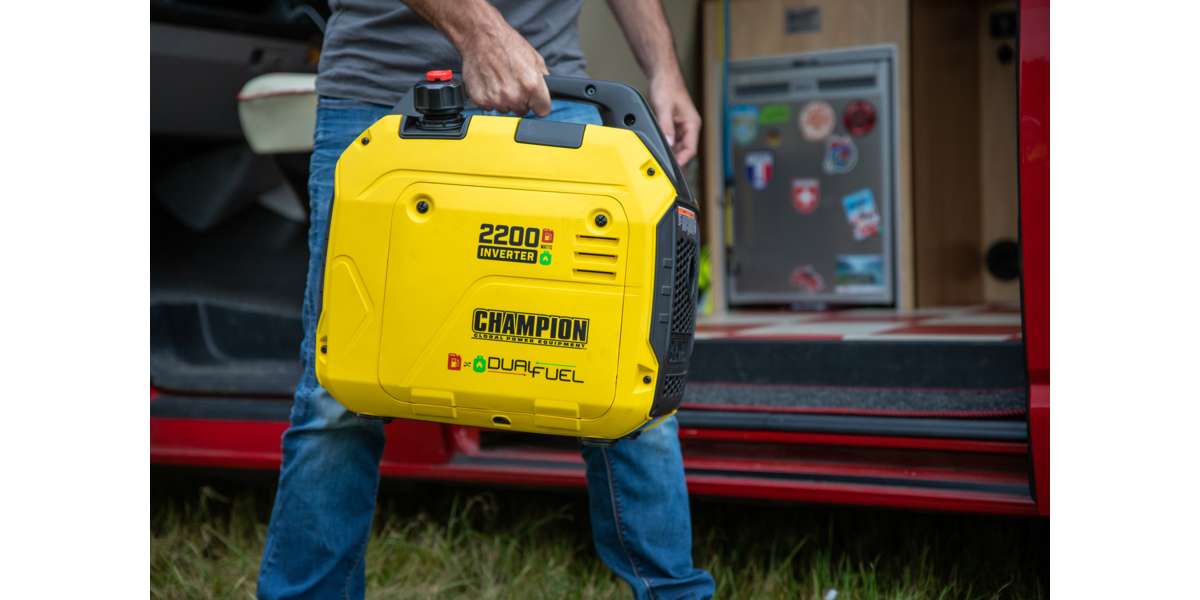 Champion 2200 Watt Mighty Atom Dual Fuel Inverter Essence/propane