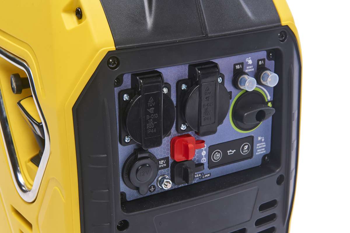 Champion 2200 Watt Inverter essence - The Mighty Atom!